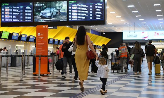 Países de diferentes continentes recomendam cautela a cidadãos que queiram viajar para o Brasil