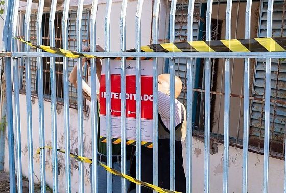 Toda a despesa gerada por essa manutenção emergencial será repassada legalmente e cobrada dos titulares responsáveis pelo condomínio.