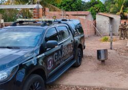 Durante o cumprimento dos mandados em Mato Grosso, equipes do Garras localizaram um dos principais alvos da operação em um imóvel apontado como esconderijo da organização criminosa