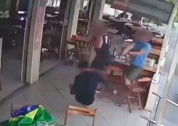 Vídeo mostra o instante em que o criminoso tenta assaltar policiais à paisana e acaba baleado.