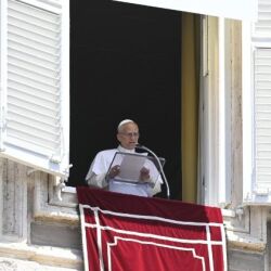 Durante sua mensagem aos fiéis, o Papa mencionou a cerimônia de beatificação realizada nesse sábado (14), em Jauru, e ressaltou o testemunho de fé deixado pelo religioso.