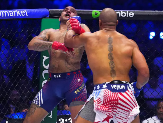 Alex 'Poatan' Pereira perde para Ciryl Gane no UFC Freedom 250