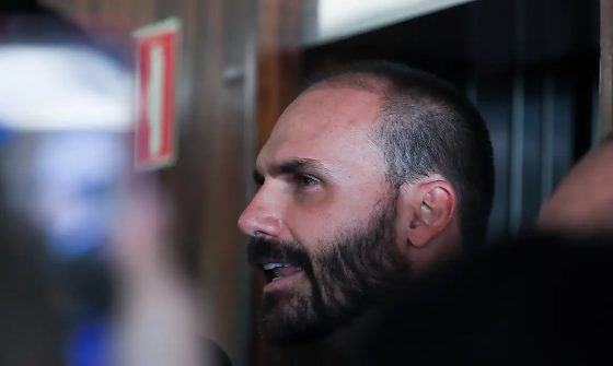 A defesa de Eduardo Bolsonaro será feita pela Defensoria Pública da União (DPU).