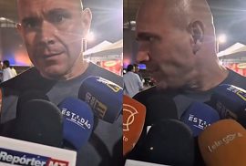 Abilio diz que faltam três figurinhas para completar álbum; vídeo