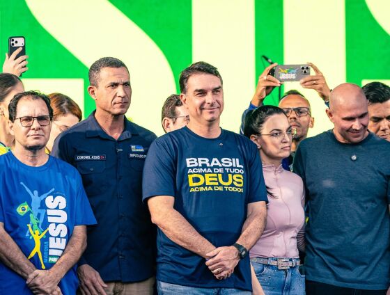 O deputado federal Coronel Assis (PL-MT) participou, neste sábado (20/06/2026), da tradicional Marcha para Jesus em Cuiabá, considerada um dos maiores atos públicos de caráter cristão do estado de Mato Grosso.