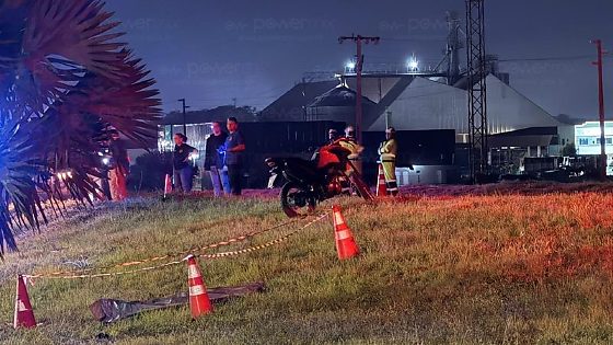 O acidente ocorreu na madrugada desta segunda-feira (22)