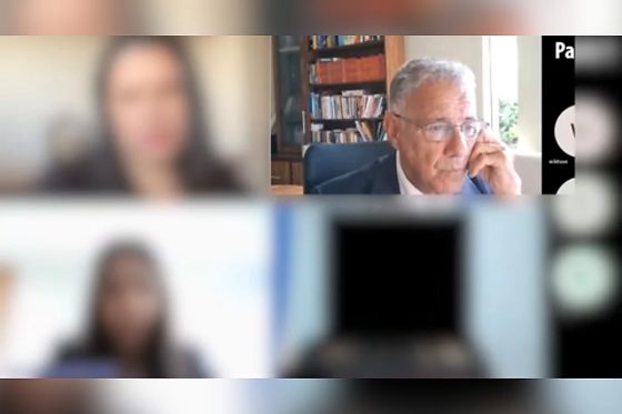  Participaram da audiência a vítima, o juiz, uma promotora do Ministério Público do Distrito Federal e Territórios (MPDFT), a advogada de defesa do réu e uma testemunha.