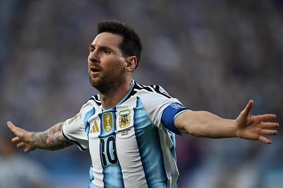 O gol fez o camisa 10 ultrapassar o alemão Miroslav Klose, que ocupava o primeiro lugar da lista desde a Copa do Mundo de 2014, quando encerrou sua trajetória em Mundiais com 16 gols.
