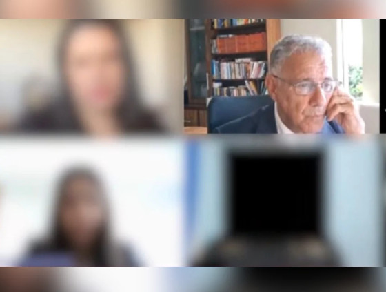  Participaram da audiência a vítima, o juiz, uma promotora do Ministério Público do Distrito Federal e Territórios (MPDFT), a advogada de defesa do réu e uma testemunha.