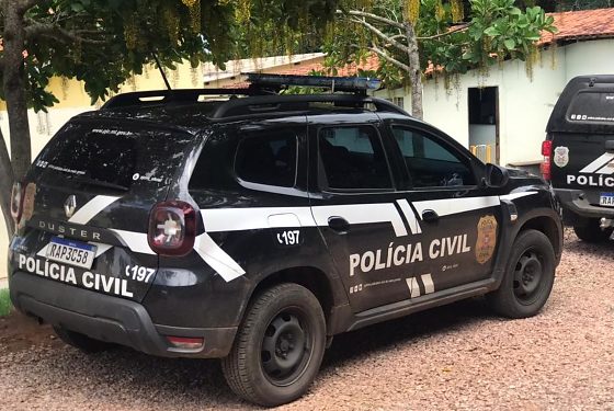 A vítima tinha envolvimento com o tráfico e chegou a ter passagem por ato infracional análogo ao crime de tráfico de drogas.
