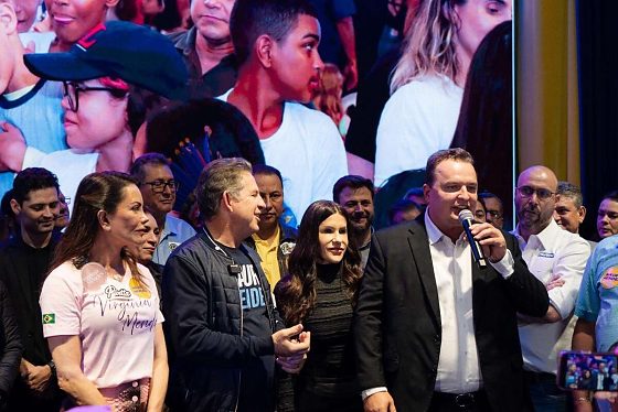 Max Russi destacou a experiência de Mauro Mendes na administração pública e declarou apoio à sua pré-candidatura ao Senado durante evento em Cuiabá.