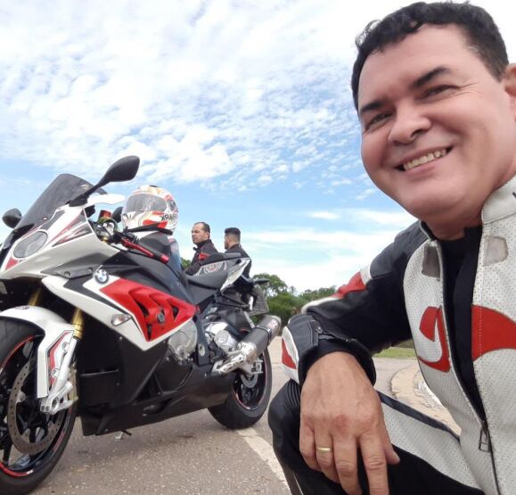 Célio Marcos de Oliveira morreu em um acidente registrado em abril de 2021, na MT-251, rodovia que liga Cuiabá a Chapada dos Guimarães.