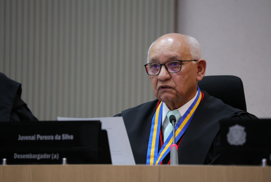 O desembargador negou conhecimento prévio da investigação e exonerou servidora.