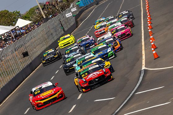 A corrida principal da NASCAR será no sábado, mas nesta sexta o autódromo já tem programação.