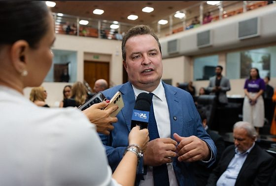 Max Russi afirmou que o Podemos seguirá dialogando com diferentes grupos políticos antes de definir apoio na disputa majoritária das eleições de 2026.