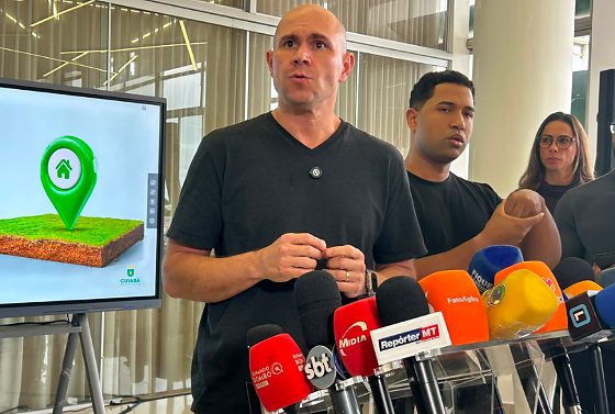 Abilio afirma que lotes maiores garantem mais espaço para ampliação das casas e qualidade de vida às famílias