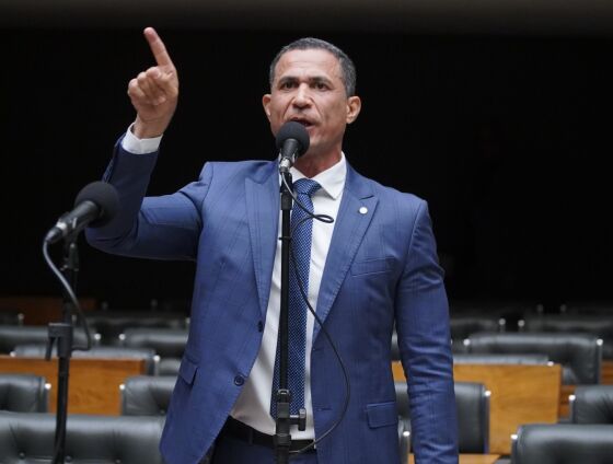Coronel Assis critica decisão que retorna ao cargo Diretor da PF e cobra atuação firme do STF