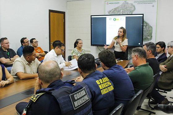 Mesmo com receita de R$ 2 bilhões, Flávia Moretti admite colapso no DAE e ataca presidente da Câmara para tentar justificar a quebra do município