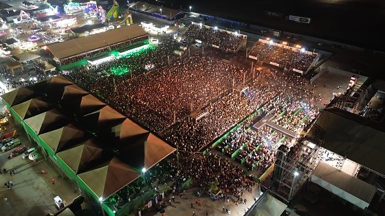 Com a casa cheia, o presidente da DATAGRO, Plínio Nastari, anunciou o retorno do GAFFFF a Sorriso em 2027 e antecipou mudanças na programação do festival.