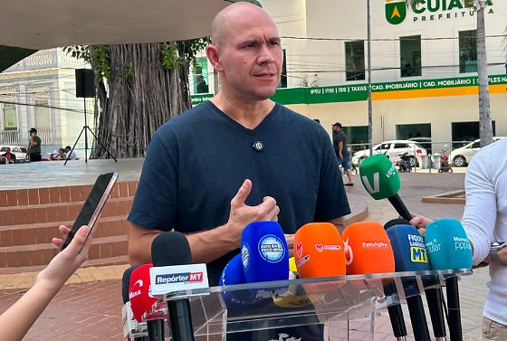 Abilio afirmou que levantamentos tentam induzir o eleitor e relembrou erros das pesquisas na eleição municipal de Cuiabá em 2024.