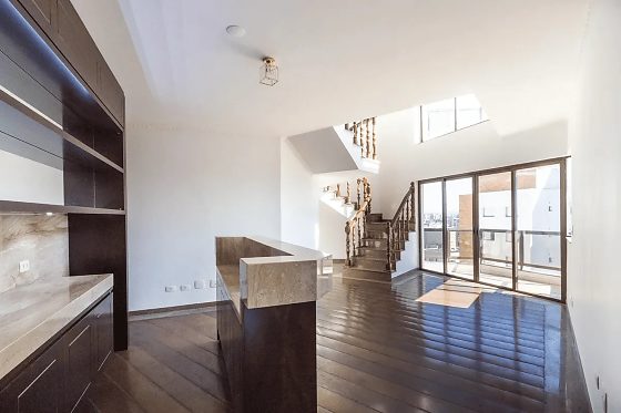 Cobertura onde Elize Matsunaga matou o marido tem 340 m², cinco quartos e está à venda por R$ 2,8 milhões, em São Paulo.