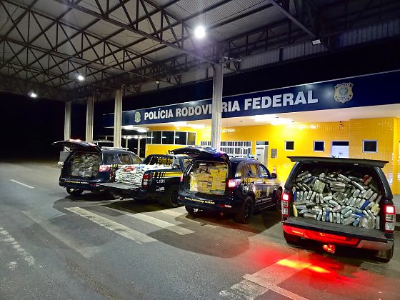 PRF apreendeu 1,9 tonelada de skunk e mais de 500 kg de cocaína.