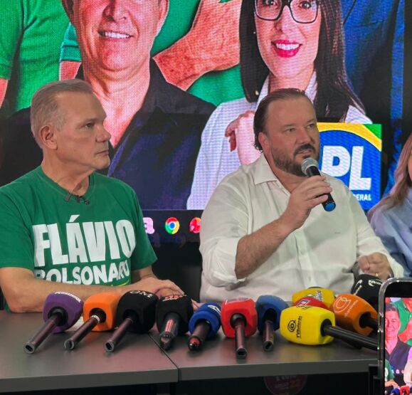 Candidato ao Governo tem atacado a concessão de benefícios fiscais, enquanto as empresas de seu vice receberam renúncia fiscal.