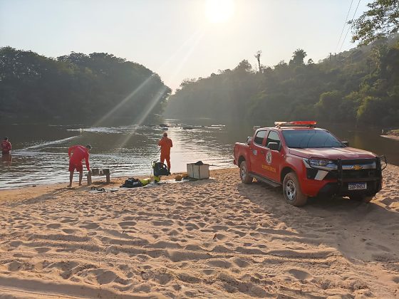 Após dois dias de trabalhos, os bombeiros localizaram o corpo da criança a aproximadamente 1km do Balneário Primavera.