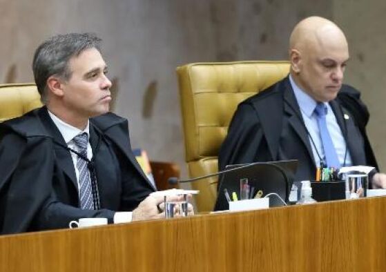 Edson Fachin assumiu o procedimento que avalia a abertura de investigação contra Alexandre de Moraes.