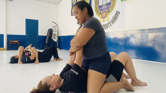 Além de técnicas de defesa pessoal, projeto busca fortalecer a confiança, promover saúde e estimular a convivência entre mulheres.