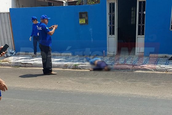Homem foi assassinado a tiros na manhã de hoje (17), em Santo Antônio de Leverger