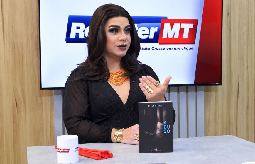 A escritora e drag queen Nelly Winter falou sobre seu livro voltado à prevenção do abuso infantil