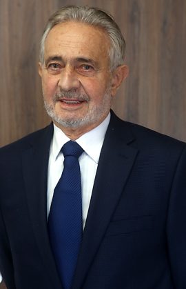 Samuel Hanan é engenheiro com especialização nas áreas de macroeconomia, administração de empresas e finanças, empresário, e foi vice-governador do Amazonas (1999-2002). Autor dos livros “Brasil, um país à deriva”, “Caminhos para um país sem rumo” e