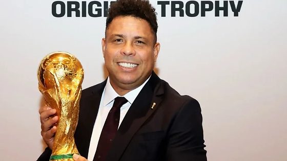 A comemoração aconteceu na casa do pentacampeão mundial, em São Paulo, neste sábado (19).