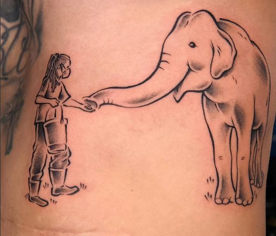 O tatuador agradeceu ao animal pela amizade e disse que Sandro está "eternizado" em sua vida.