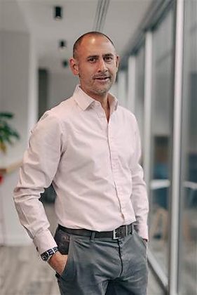 Mark Ramsook é Diretor Global de Serviços da Howden Employee Benefits.