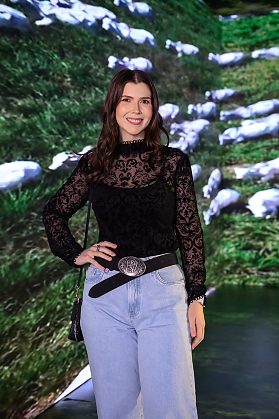 Giovanna Tonhá é publicitária e gerente de Marketing da Estância Bahia - EB Leilões, EB Fazendas e EB Agro