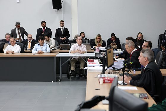 São julgados Antônio Gomes da Silva, Etevaldo Luiz Caçadini de Vargas e Hedilerson Fialho Martins Barbosa