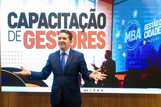 Nova programação prevê formação de 1.500 servidores em 2026 e ampliação dos cursos por meio de plataforma virtual.