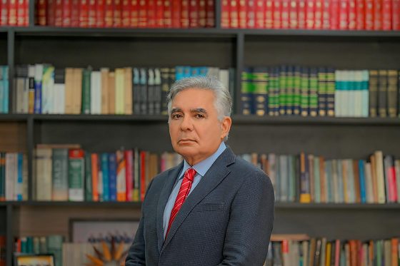 Flávio Pascarelli é desembargador do Tribunal de Justiça do Amazonas, do qual foi presidente, vice-presidente e corregedor-geral. Doutor em Direito Constitucional, é diretor da Escola da Magistratura do Amazonas.