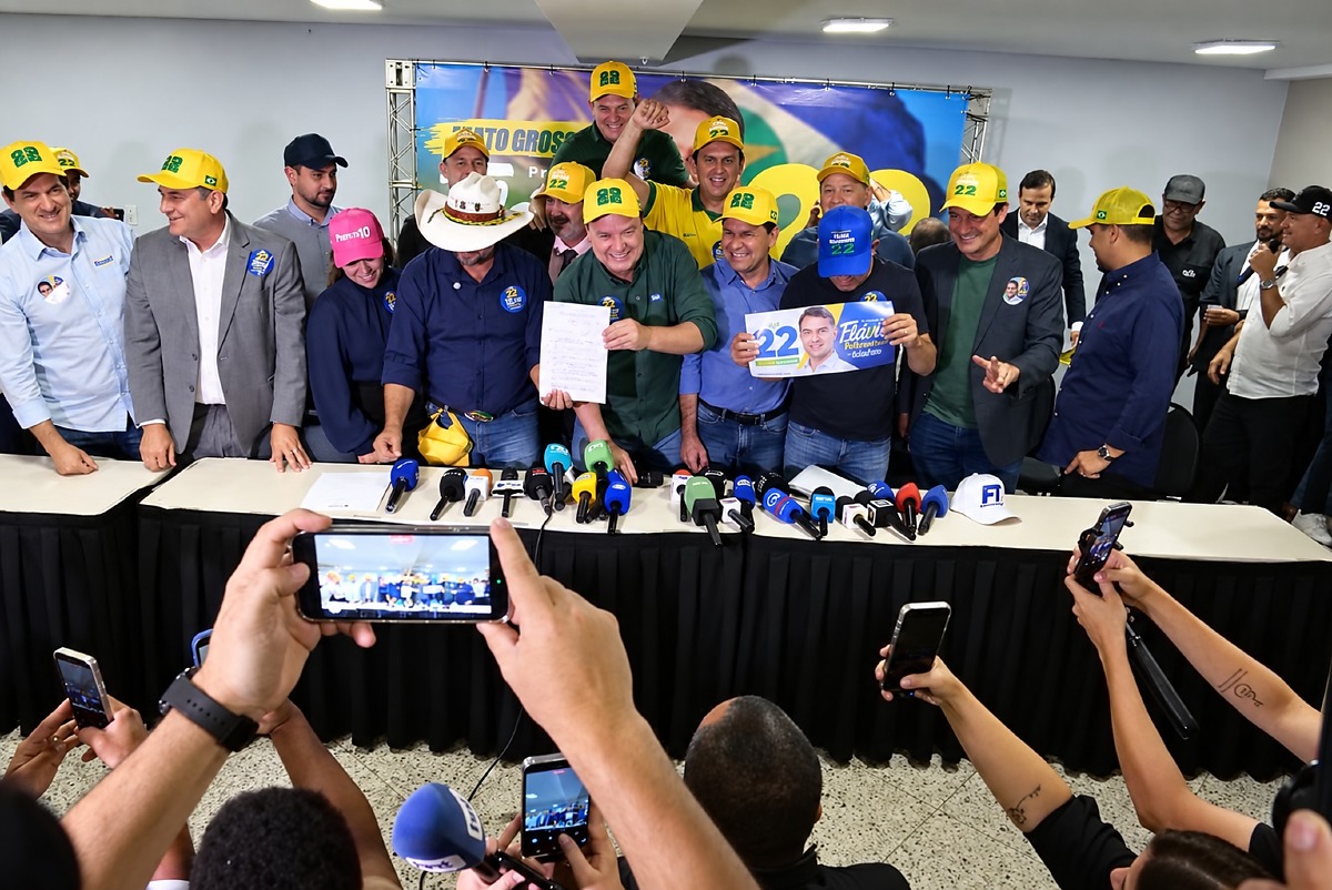 Max Russi articula apoio a Flávio Bolsonaro em Cuiabá, MT