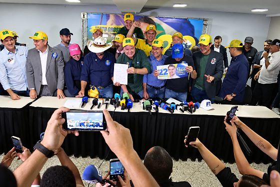 A carta que declara apoio incondicional ao candidato no segundo turno, marcado para 25 de outubro.