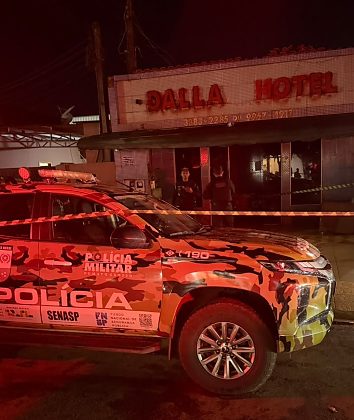 Criminosos foram baleados dentro do hotel e encaminhados ao hospital, onde foi constatada a morte.