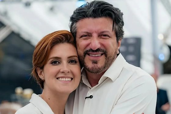 Mila Seidl, viúva do influenciador Lito Sousa, compartilhou a emoção e a dificuldade de se preparar para a primeira viagem de avião desde a morte do marido.