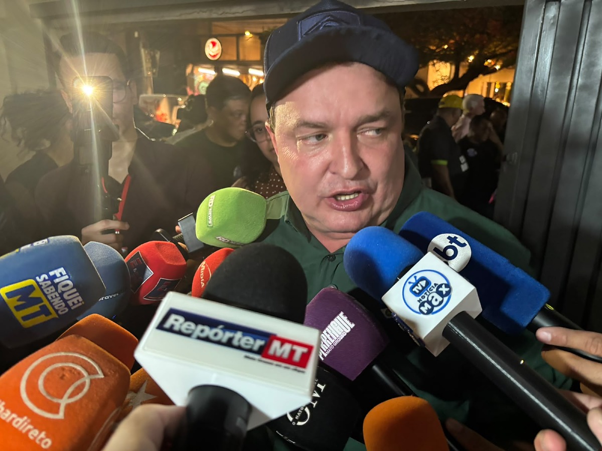 Flávio Bolsonaro pede mobilização de aliados em Mato Grosso para 2º turno