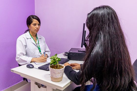 Unidades estão instaladas nos bairros Jockey Clube, Grande Terceiro, CPA 4 e Ribeirão da Ponte, com atendimento voltado às necessidades de cada mulher.