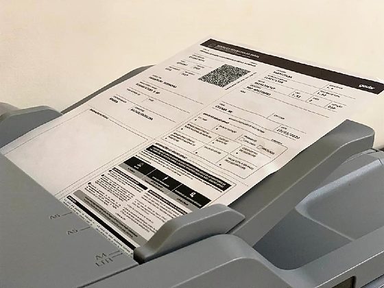 Taxa pode ser emitida no portal do Detran-MT ou pelo aplicativo MT Cidadão; regularização exige o pagamento dos débitos pendentes.