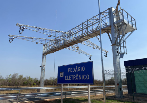 Pórticos eletrônicos identificarão os veículos sem necessidade de parada para pagamento.