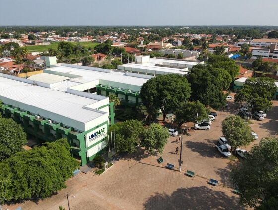 Nesta edição, são ofertadas 2.350 vagas em 59 cursos de graduação, distribuídos em 11 municípios de Mato Grosso