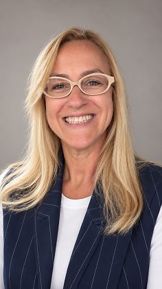 Márcia Bezerra é diretora do Colégio ECSA e atua há 40 anos da área da Educação